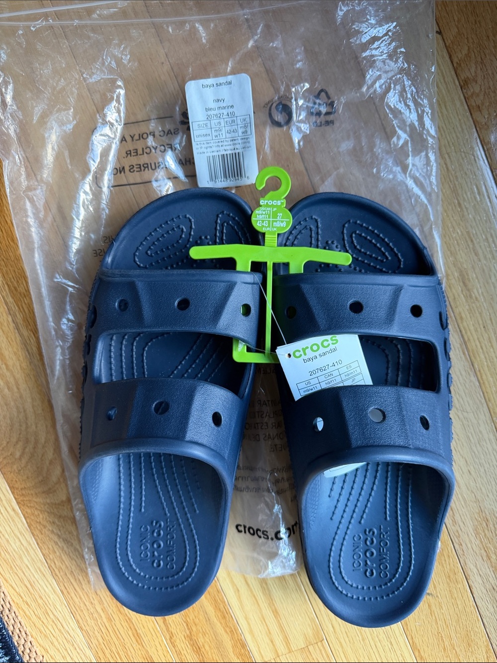 CROCS Navy Men 9 Baya Sandals